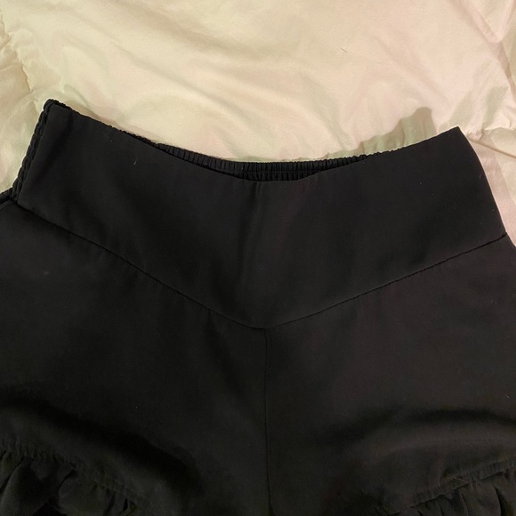 Frilled Shorts - Picture 6 of 8